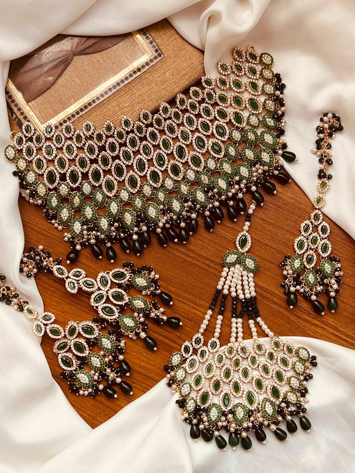 BEAUTIFUL ELEGANT full ZARKON BRIDAL SET FINE QUALITY