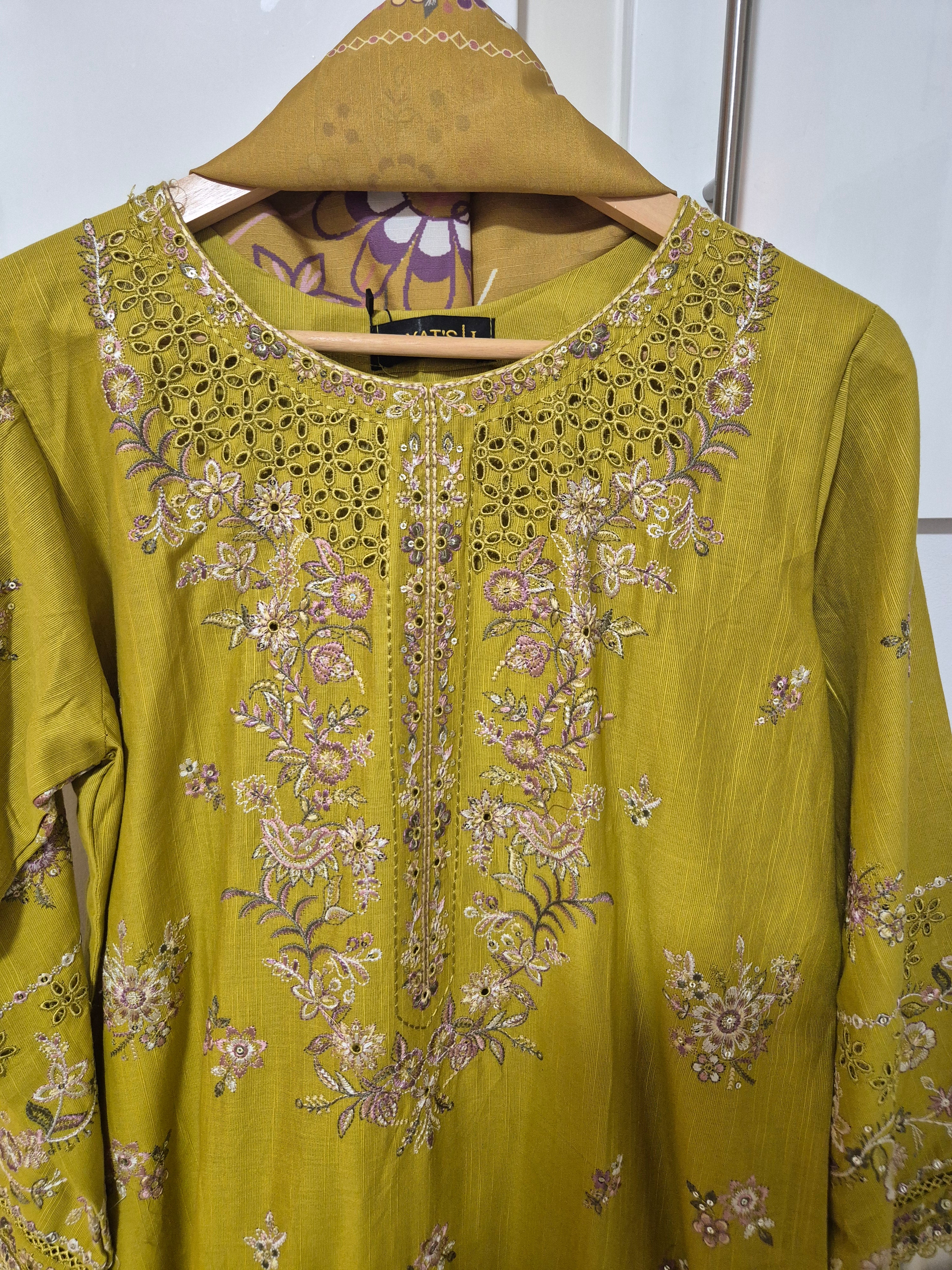 Khaddar 3 piece suits